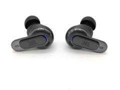 �y���ÁzJBL TOUR PRO 3 [�u���b�N]�y�{�����E�V�[�j���z�ۏ؊��ԂP�����y�����NB�z
