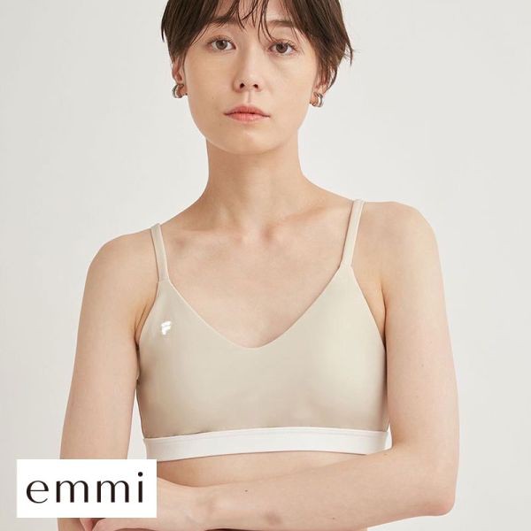 【送料無料】 エミ emmi 【emmi yoga】FILAコラボブラトップ ブラジャー ノンワイヤー スポーツブラ カップイン 単品