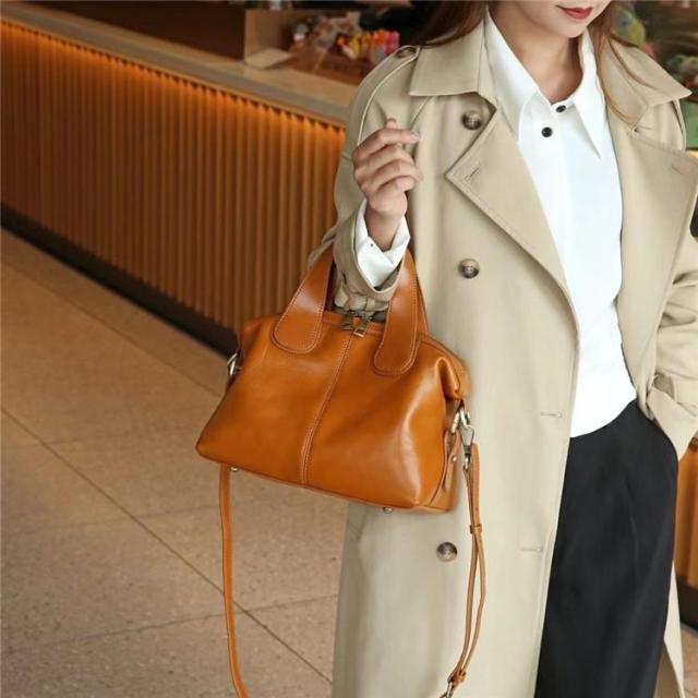 本革 ショルダーバッグ バッグ カバン 牛革 革 レディース レザー 女性 皮 財布 大きめ A4 バッグ 軽い 肩掛け 旅行バッグ ハンドバッグ