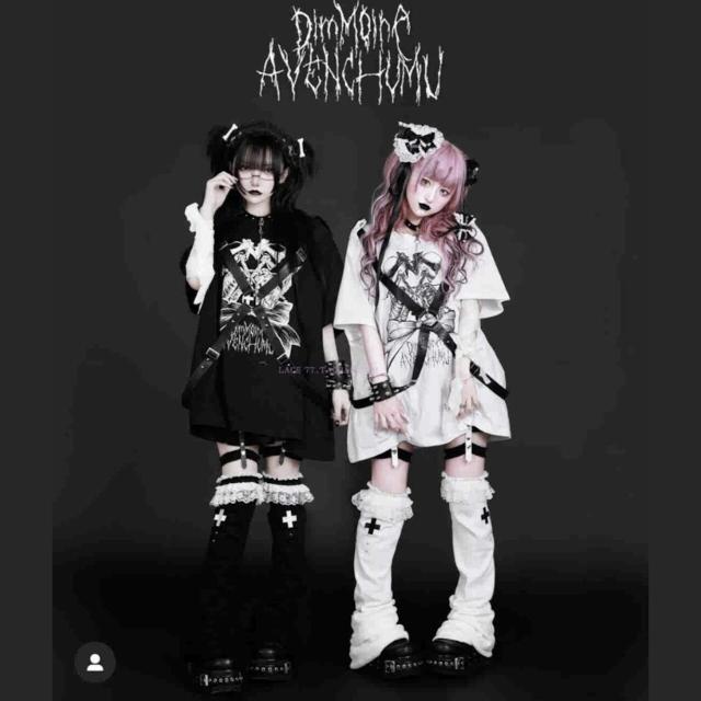 ゴスロリ系 靴下 ニーハイソックス 黒 白レース 足元おしゃれ ダーク