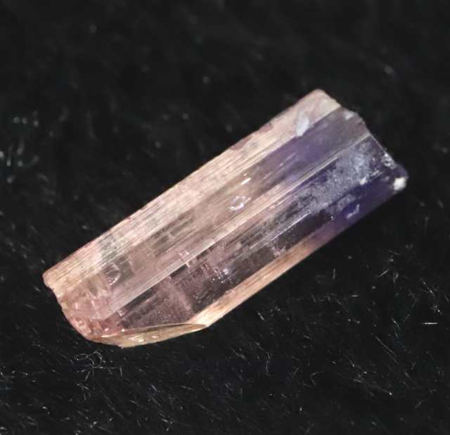 ピンクタンザナイト 原石 結晶 非加熱 3.9ct 【榎本通商50042】 天然石・パワーストーン