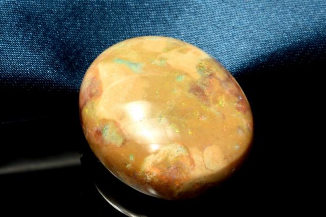 【１点物】遊色の美しさ！ プレシャスオパール　25x22mm　オーバル ルース 金運・仕事運【ネコポス送料無料】_PD131