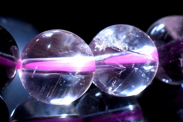 【１点物】AAA☆希少カラー レッドエンジェルラダークォーツ　9.5mm　ブレスレット 【送料無料】_U9927