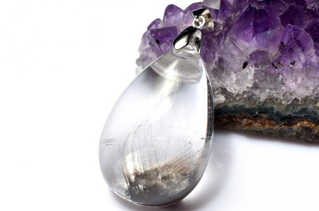 【１点物】AAA希少レア☆シルバー925 プラチナタイチンルチルクォーツ　28x19mm　ドロップ ペンダントトップ _PD1898