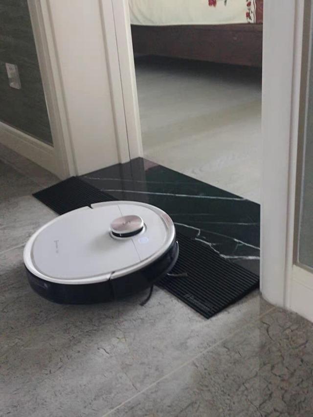 Ruedamann 高4? 奥行20? 耐荷重650Kg 段差解消スロープ 天然ゴムスロープ 段差ゴムスロープ 道路段差スロープ 車椅子介護 Ruedamann 高4? 奥行20? 耐荷重650Kg 段差解消スロープ 天然ゴム