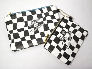 ディズニーストア限定 アリス ミニポーチ２種セットの通販はau Pay マーケット 雑貨マックス