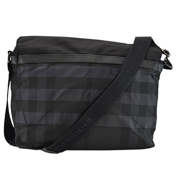 定番人気 中古 バーバリー ショルダーバッグ レディース メンズ ブラック K8530の通販はau Pay マーケット ブランドバリュー