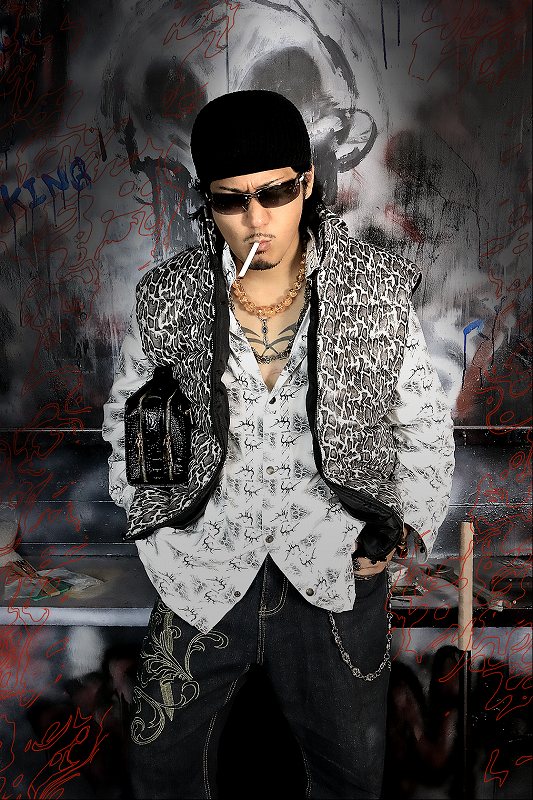 送料無料012白 DIAMOND JAPAN 蛇柄中綿ベスト ヘビ柄悪羅悪羅系