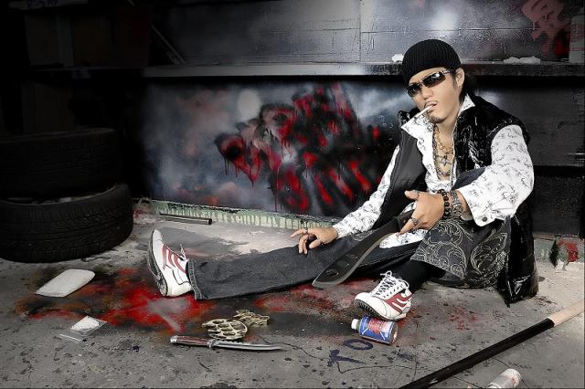 送料無料15018黒 BLOOD MONEY TOKYO中綿ベスト 悪羅悪羅系オラオラ系ヤカラグヤクザヤンキーチンピラ暴走族ダウンジャケット風服 悪党の店 バースジャパン BIRTHJAPAN 送料無料15018黒 BLOOD MONEY TOKYO中綿ベスト 悪羅悪羅系オラオラ系