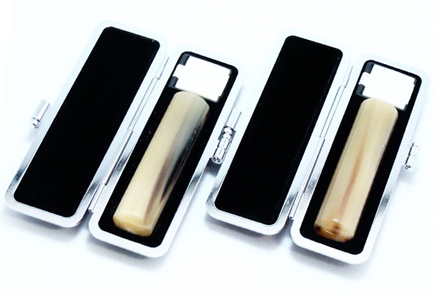 【送料無料】  印鑑・はんこ/オランダ水牛印鑑２本セット【15.0/18.0】ブラックもみ革印鑑ケース付実印|銀行印|認印|個人印鑑|ハンコ|の通販は 8,613円