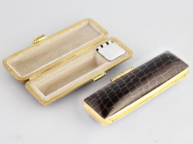 【送料無料】 印鑑ケース クリスタルクロコ金枠（ブラウン） 18.0mm用個人印鑑 ハンコ いんかん 就職祝い 印鑑セット 送料無料 会社 ギ