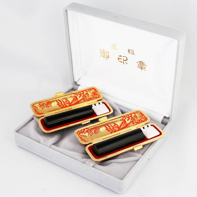 【送料無料】  印鑑・はんこ/実印/黒水牛印鑑２本セット/【10.5/12.0mm】化粧箱/本トカゲ革印鑑ケース（金枠）付個人印鑑 ハンコ いんかの通販は 9,200円