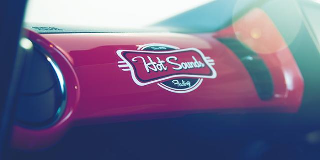 HONDA ホンダ 純正 NBOX/ N-BOX/ NBOXスラッシュ デカール Hot Sounds Factoryロゴ 2017.1〜仕様変更 08F31-TDE-000Aの通販は 5,102円