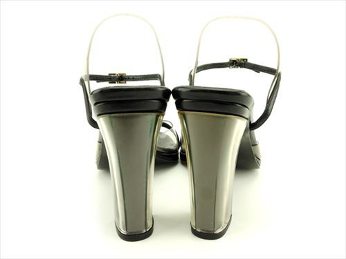 GUCCI - 【美品】GUCCI ビッグロゴ スライドサンダル チャンキー