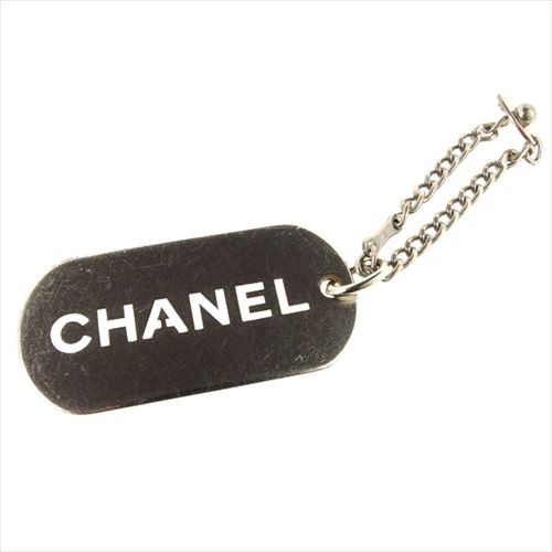 シャネル キーホルダー チャーム オールドシャネル ロゴプレート シルバー Chanel 中古 T7135の通販はau Pay マーケット ブランドデポ