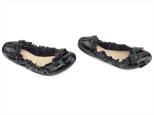 MIU MIU 黒 フラットシューズ リボン付き　36 MIU MIU - miumiu(ミュウミュウ) フラットシューズ 36 1/2