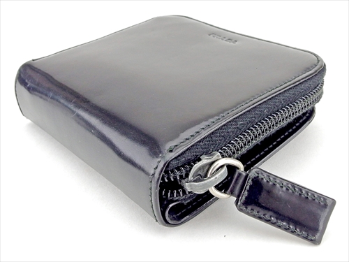 中古 プラダ Prada 二つ折り 財布 ラウンドファスナー レディース メンズ ロゴ ブラック シルバー エナメルレザー 人気 セール B103の通販はau Pay マーケット ブランドデポtokyo