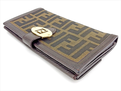 ◆未使用保管品 FENDI フェンディ Wホック長財布 FFプレート ズッカ柄 FENDI 【30％クーポン】フェンディ 長財布 Wホック レディース