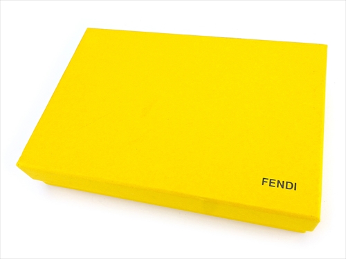 フェンディ 長財布 Wホック 財布 FFプレート ズッカ 中古
