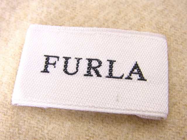 フルラ FURLA マフラー ストール ショール レディース フリンジ付き ロゴ刺繍 ベージュ 人気 良品 【中古】 E1418の通販はau PAY  マーケット - ブランドデポTOKYO