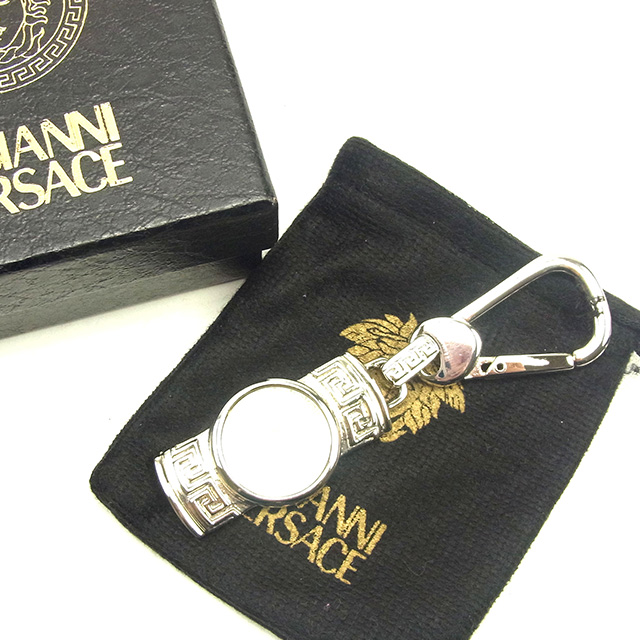 ジャンニ ヴェルサーチ キーホルダー キーリング メドゥーサ 中古の通販は
