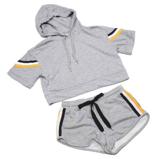 ベルシュカ セットアップ パーカー ショートパンツ ガールズ レディース Usa Sサイズ ルームウェア スウェット グレー 灰色 イエロー の通販はau Pay マーケット ブランドデポ