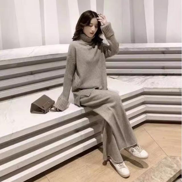 トップス パンツ ボトムス ニット セーター セットアップ レディース ワイドパンツ フルレングス 長袖 タートルネック ワイド サイドスリット ふわふわ リブ ニット 大人可愛い シンプル おしゃれ ルーズ エレガント キュート 都会的 ラグジュアリー 無地 秋 冬 学生 デートの通販は