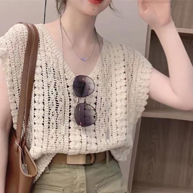 トップス ベスト ニットベスト ミディアム丈 プルオーバー Vネック 透かし編み かわいい 大人可愛い きれいめ シンプル 上品 おしゃれ かっこいい レトロ ラフ ルーズ きちんと こなれ感 個性的 主役級 存在感 抜け感 春 夏 ナチュラル ベーシック キュート クールの通販は