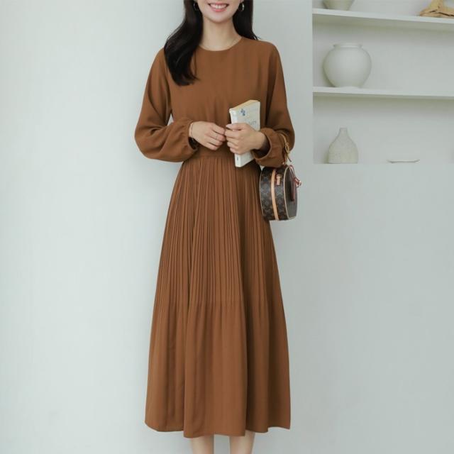ワンピース ミディアム丈ワンピース 長袖 ラウンドネック ウエストリボン プリーツスカート かわいい 大人可愛い きれいめ シンプル 上品 おしゃれ かっこいい レトロ ラフ きちんと こなれ感 個性的 主役級 存在感 抜け感 オールシーズン キュート ナチュラル ベーシックの通販は