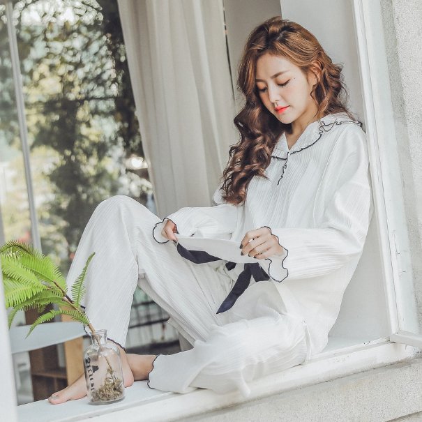 【日本未発売/マタニティ パジャマ Vネック 無地 襟フリル 長袖 リボン 授乳口付き ルームウェア セットアップ 2点セット 上下セットの通販は 7,680円