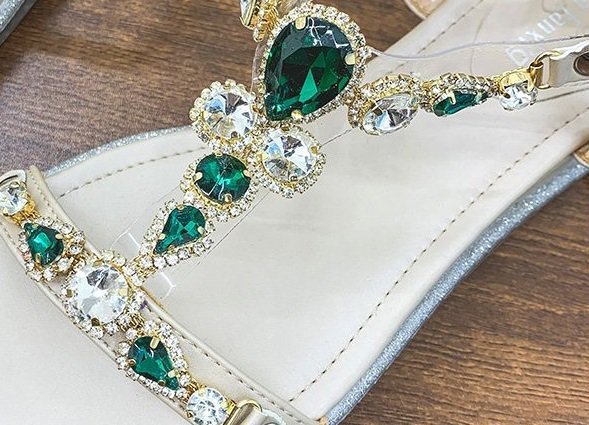 レディース サンダル ストラップサンダル 厚底靴 ウェッジソール ローマブール キラキラ ぺたんこ ボヘミアン 大人可愛い ママコーデの通販は