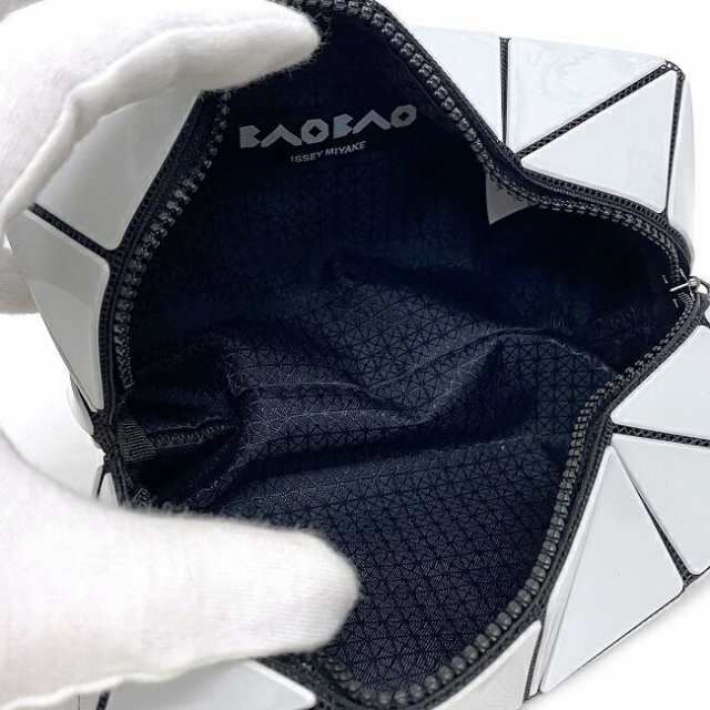 バオバオ イッセイミヤケ ポーチ ホワイト ブラック BB01-AG611 美品 ビニール 中古 BAOBAO ISSEI MIYAKE ミニ 小物入れ ファスナー メイ|au PAY マーケット