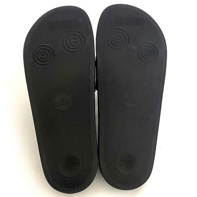 グッチ シャワー サンダル ブラック トリコロール 308234 未使用 26.0cm ラバー Sランク GUCCI 美品 シャワーサンダル 靴 メンズ ぺたんこ ストライプ ネイビー レッド ホワイト 定番 人気 アパレル ロゴ カジュアル ビーチ プール 箱付 ブランド 本物 鑑定済み