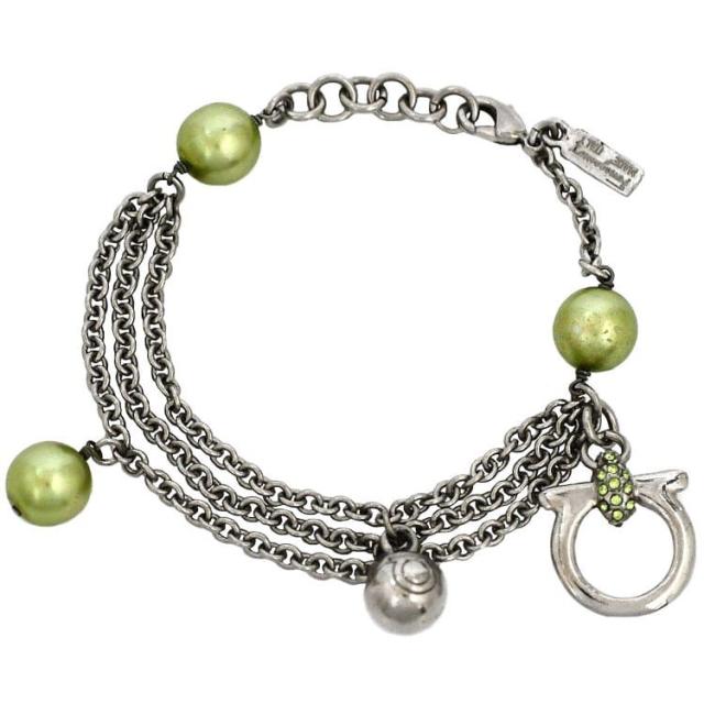 サルヴァトーレ フェラガモ ブレスレット シルバー グリーン ガンチーニ 美品 フェイク パール メタル 中古 Salvatore Ferragamo ブレス ロゴ グリーンパール ジュエリー アクセサリー ブランドアクセ レア チェーン ラインストーン ブランド 本物 鑑定済みの通販は 7,980円