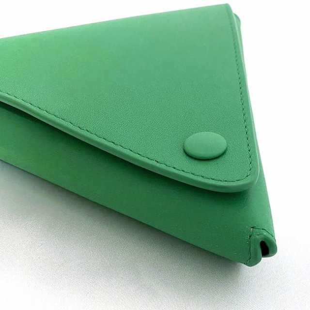 美品 ボッテガヴェネタ レザー トライアングル ポーチ コイン