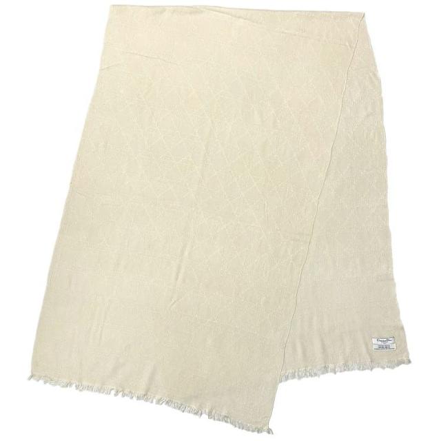 クリスチャン ディオール ストール ベージュホワイト カナージュ 美品 クリーニング済み ウール 60％ シルク 40％中古 Christian Dior 刺繍 薄手 ひざ掛け フリンジ マフラー 柄 定番 人気 女性 レディース アパレル 小物 高級感 上品 ブランド 本物 鑑定済みの通販は