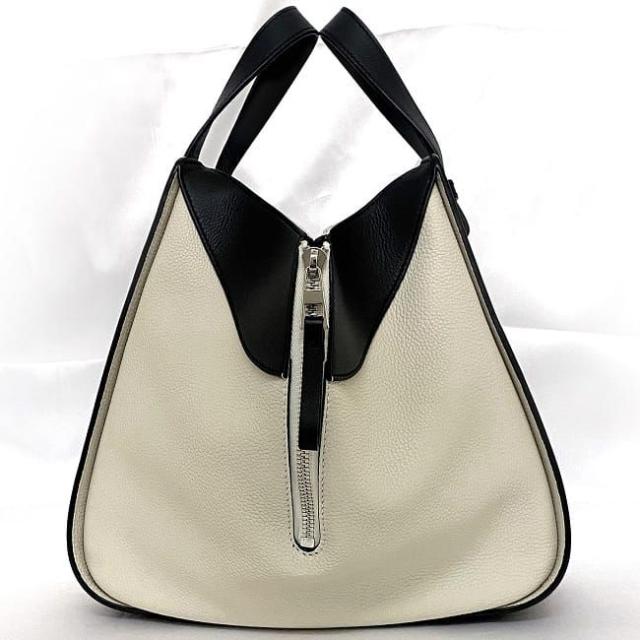 ロエベ ２way バッグ ハンモック スモール ブラウン ブラック ホワイト 387.12PS35 美品 カーフ グレイン レザー 中古 LOEWE ハンドバッグ ショルダーバッグ 茶色 白 黒 定番 人気 レディース お洒落 高級感 上品 カジュアル マチ有 ブランド 本物 鑑定済み