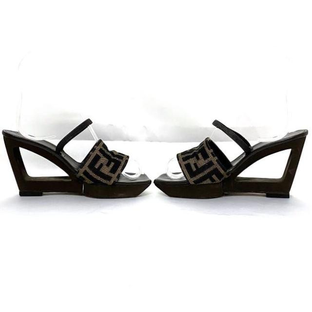 フェンディ サンダル カーキ ブラウン ズッカ ヒール 22.5cm ナイロン レザー 中古 FENDI アパレル レディース FF ロゴ ヴィンテージ レア 通勤 通学 シューズ 靴 女性 レディース 美脚 脚長 革 茶色 シンプル カジュアル お洒落 高級感 ブランド 本物 鑑定済み