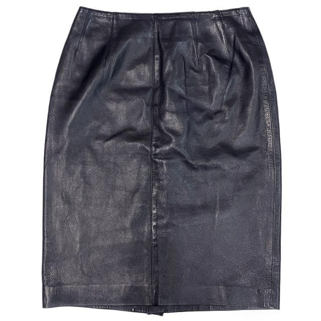 ロエベ タイトスカート ダークネイビー 美品 ヴィンテージ レザー 中古 LOEWE スリット ひざ丈 アパレル バック ファスナー 定番 人気 女性 レディース 通勤 通学 革 シンプル シック カジュアル お洒落 タイト ファッション エレガント ブランド 本物 鑑定済み