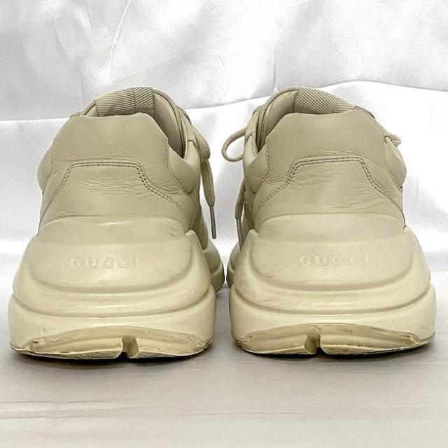 グッチ スニーカー ホワイト シェリー インターロッキング 500877 美品 ヴィンテージ ロゴ レザー 中古 GUCCI GG ロゴ 靴 メンズ 26.5cm 7.5 アパレル カジュアル 高級感 普段使い お洒落 人気 ファッション小物 男性 上品 白 紐 ブランド 本物 鑑定済み