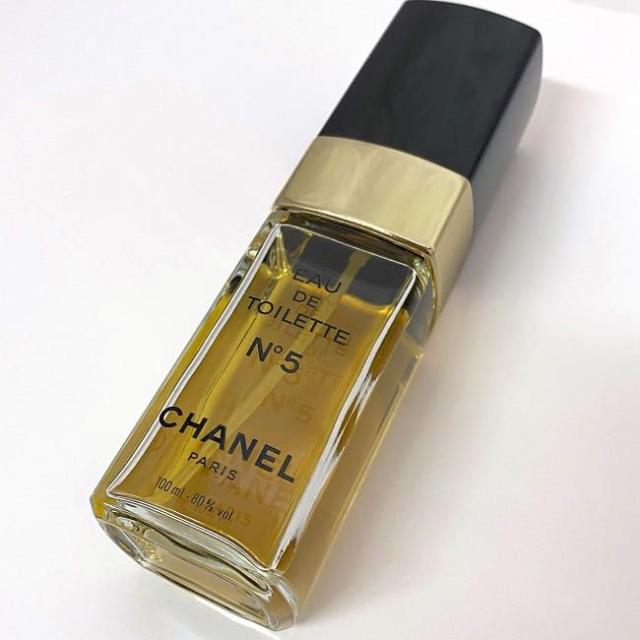 シャネル 香水 NO5 オードトワレ  ec-18329 開封済み EAU DE TOILETTE 中古 CHANEL 100ml ヴィンテージ フレグランス パフューム ブランド香水 レディース 女性 定番 人気 お洒落 高級感 上品 エレガント 大人 コスメ  贈り物 ブランド 本物 鑑定済み シャネル 香水 NO5 オードトワレ ec-18329 開封済み EAU DE TOILETTE