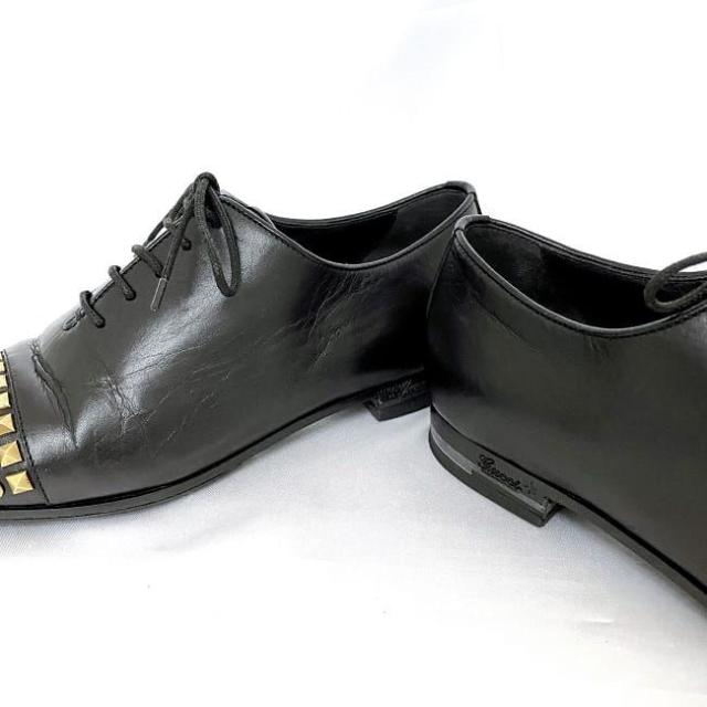 グッチ シューズ ブラック ec-20040 美品 22.5cm レディース レザー GP スタッズ 中古 GUCCI ポインテッドトゥ 靴 ローシューズ ローファー 黒 人気 女性 クラシック 上品 ブランドシューズ ゴールドスタッズ カジュアル お洒落 上品 ブランド 本物 鑑定済み