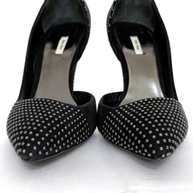 ミュウミュウ パンプス ブラック ec-20407 美品 22.0cm レザー スタッズ 中古 miu miu アパレル 靴 レディース シューズ ピンヒール 定番 人気 女性 シンプル お洒落 革 黒 通勤 通学 ビジネス 9cmヒール エレガント 華やか 高級感 上品 ブランド 本物 鑑定済み