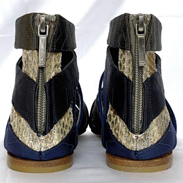 クリスチャン ディオール グルカ サンダル シルバー ブルー ネイビー ec-20571 靴 22.5cm 美品 レザー 中古 Christian Dior アパレル レディース  ヴィンテージ シューズ ぺたんこ 定番 人気 レディース 革 青 紺色 お洒落 カジュアル ブランド 本物 鑑定済み