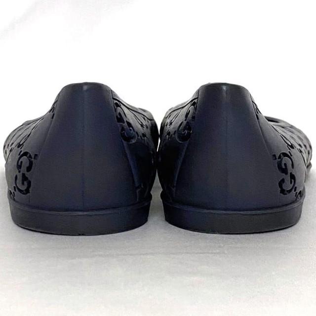 グッチ フラット シューズ ネイビー シマ 美品 24.0cm ラバー 中古 GUCCI アパレル 靴 GG カット レディース 女性 人気 軽い カジュアル サマーシューズ 通気性 紺 お洒落 高級感 ロゴ 上品 普段使い ブランドシューズ くつ  ブランド 本物 鑑定済み