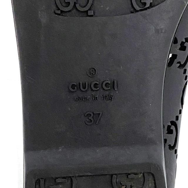 グッチ フラット シューズ ブラック シマ 美品 24.0cm ラバー 中古 GUCCI アパレル 靴 GG カット レディース 女性 人気 軽い カジュアル サマーシューズ 通気性 黒 お洒落 高級感 ロゴ 上品 普段使い ブランドシューズ くつ  ブランド 本物 鑑定済み