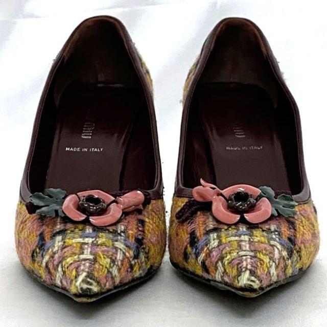 ミュウミュウ パンプス ec-21587 ボルドー イエロー マルチカラー 美品 靴 23.0cm レザー ツイード 中古 miu miu アパレル ピンヒール レディース シューズ 定番 人気 女性 レディース 革 お洒落 通勤 通学 箱付き 黄色 ヒール 高級感 ブランド 本物 鑑定済み