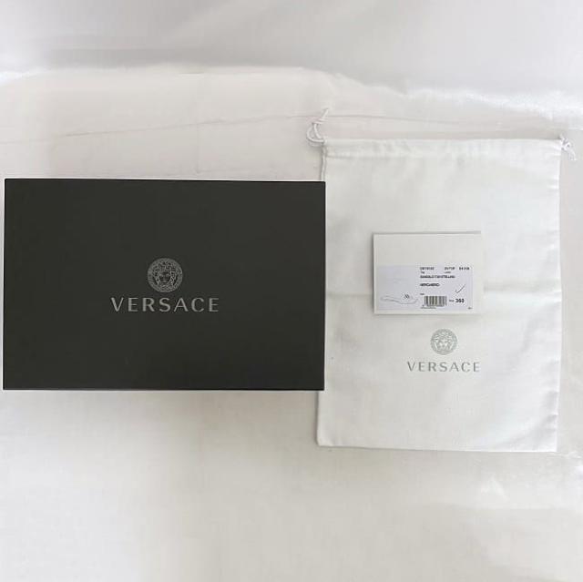 ヴェルサーチ サンダル ec-21848 ブラック メデューサ DST619C DVT2P 未使用 美品 23.5cm レザー Sランク VERSACE アパレル 黒 ロゴ フラット ミュール レディース メンズ スクエア 靴 ぺたんこ シンプル シューズ 箱付き ブランド 本物 鑑定済み
