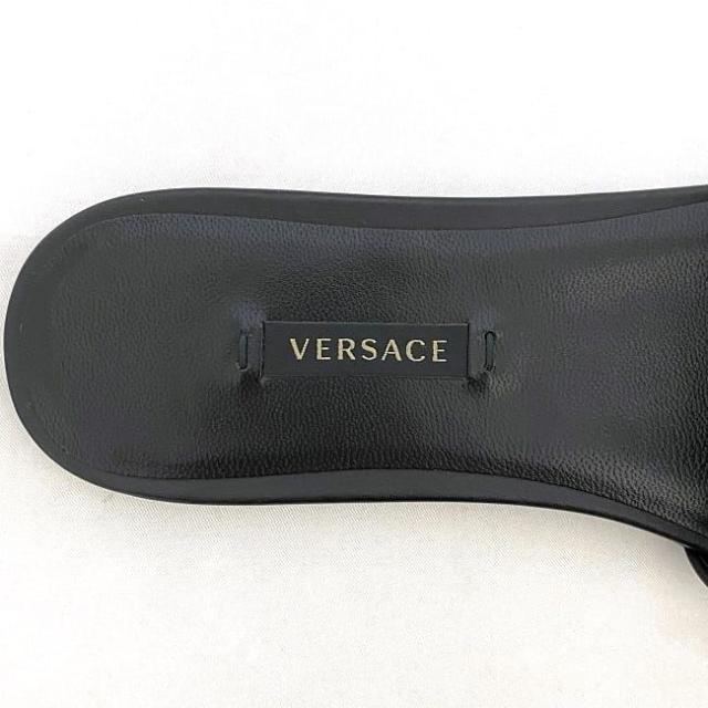 ヴェルサーチ サンダル ec-21848 ブラック メデューサ DST619C DVT2P 未使用 美品 23.5cm レザー Sランク VERSACE アパレル 黒 ロゴ フラット ミュール レディース メンズ スクエア 靴 ぺたんこ シンプル シューズ 箱付き ブランド 本物 鑑定済み