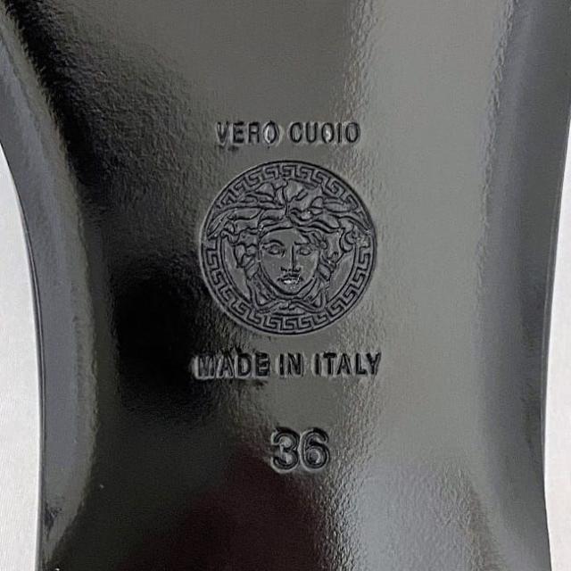 ヴェルサーチ サンダル ec-21848 ブラック メデューサ DST619C DVT2P 未使用 美品 23.5cm レザー Sランク VERSACE アパレル 黒 ロゴ フラット ミュール レディース メンズ スクエア 靴 ぺたんこ シンプル シューズ 箱付き ブランド 本物 鑑定済み